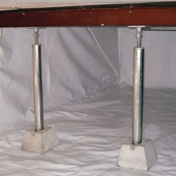crawl space jack posts installed in an encapsulated crawl space in Glastonbury
